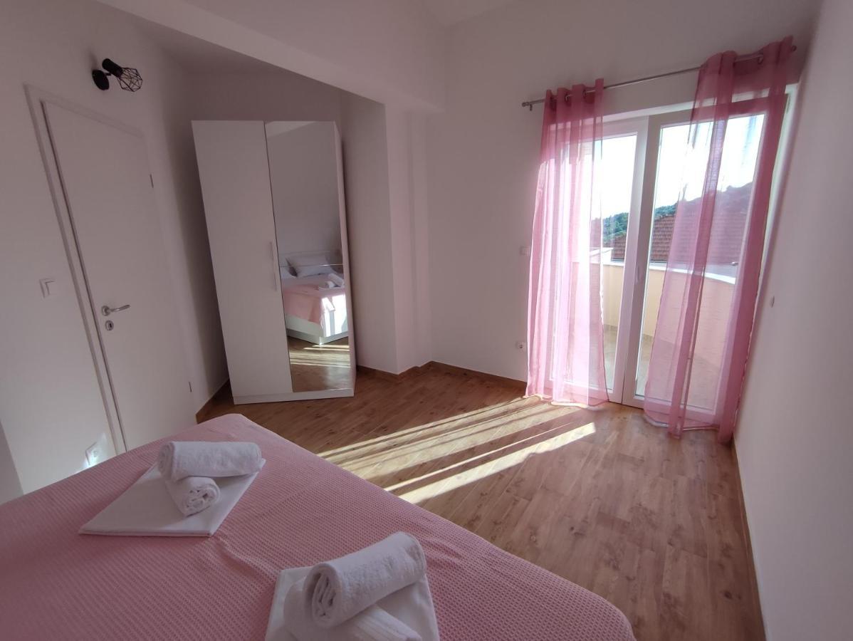 Apartmani V&V - New Apartments Муртер Екстериор снимка