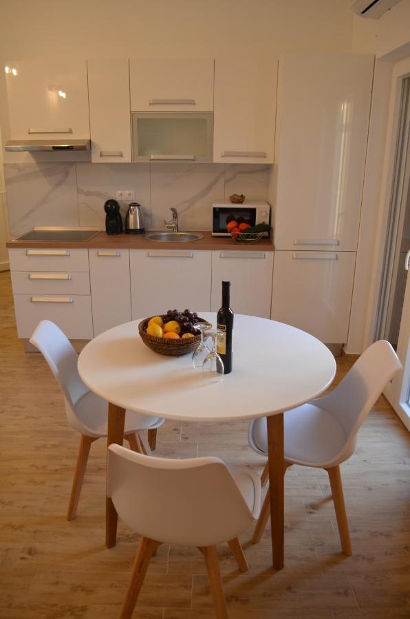Apartmani V&V - New Apartments Муртер Екстериор снимка
