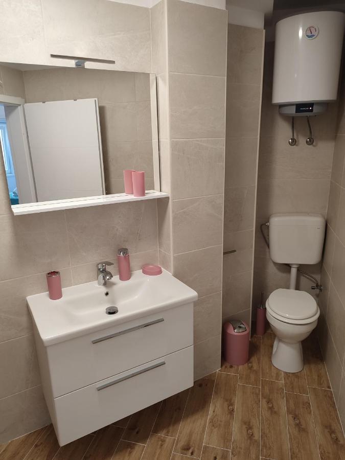 Apartmani V&V - New Apartments Муртер Екстериор снимка